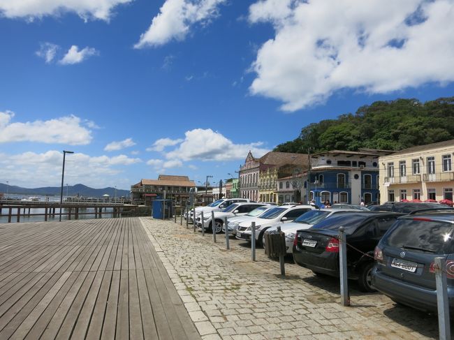 街の始まりの話は、かなりサバを読んでいます。<br /><br />サンフランシスコ・ド・スルは主に、フランス人・スペイン人・アゾレナス諸島人によって開拓されたました。