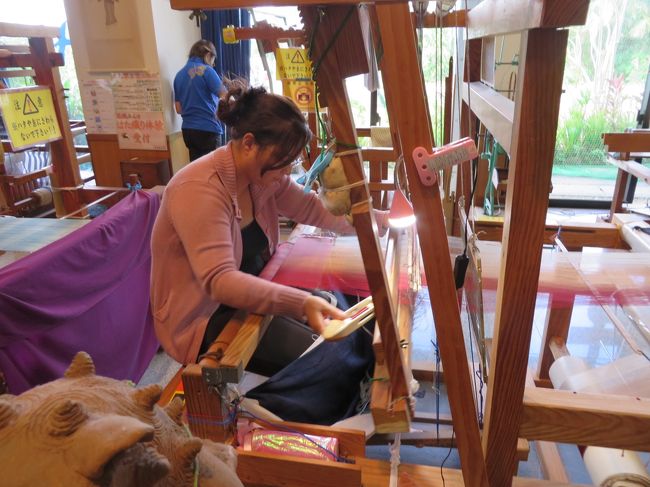 みんさー織の工房もたずねました。