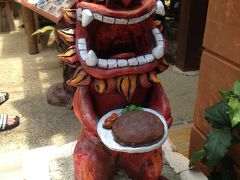 入口にいたシーサーも愛嬌あるね〜