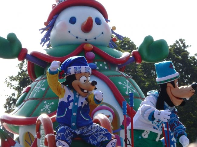 元気いっぱい親子！<br />いつも気になるグーフィーの奥さん。