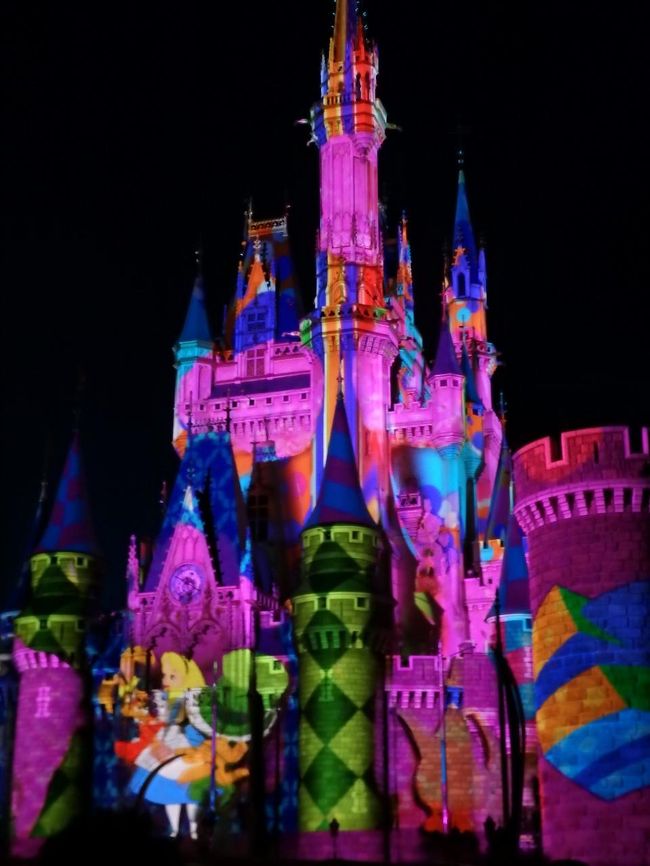 いかなくちゃ！のアリス。<br />お茶会のシーンはやっぱりいいですよね！