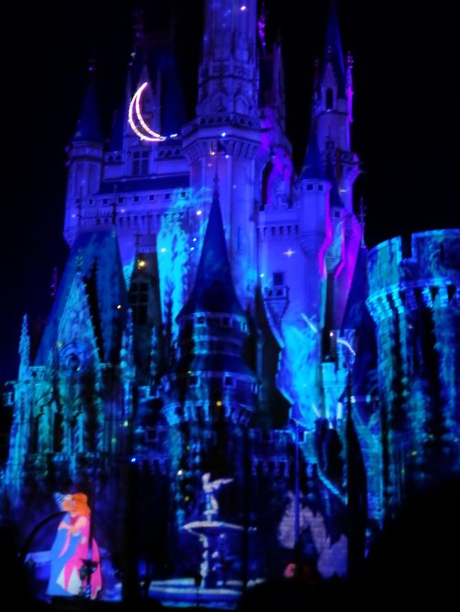 シンデレラ！<br /><br />夢見る人のところだけにフェアリーゴッドマザーはきてくれるのです！