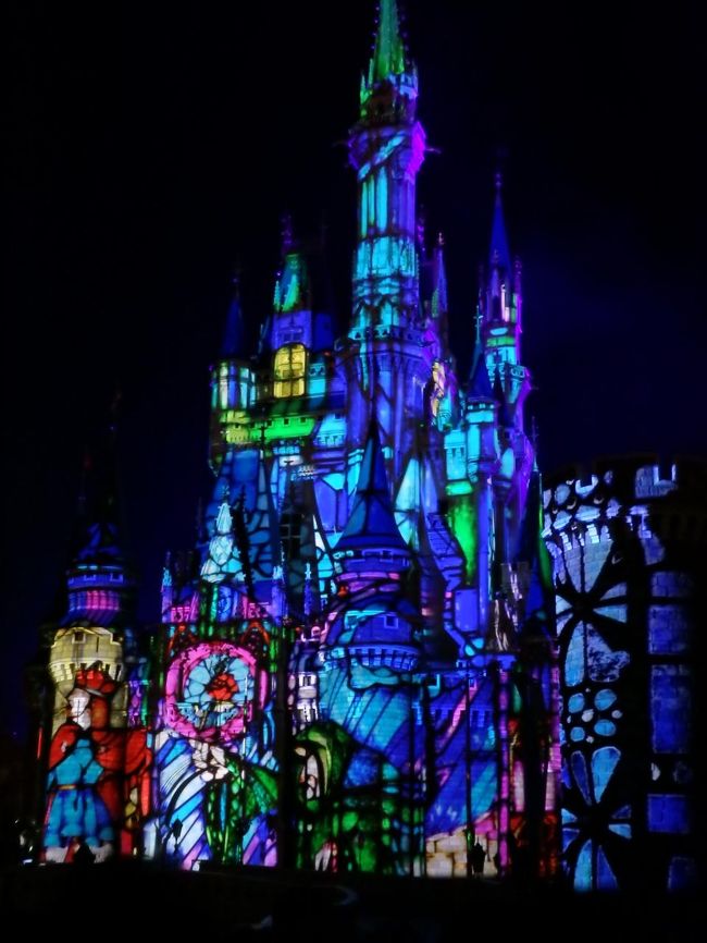 だけど王子様は、みすぼらしい老婆の姿を見て断ってしまいます。