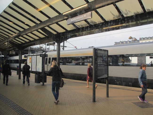 コペンハーゲンの空港駅に到着。<br /><br />・ﾉｱﾎﾟｰﾄ0853-AP0912(国鉄､昨日の１日券を利用)<br />