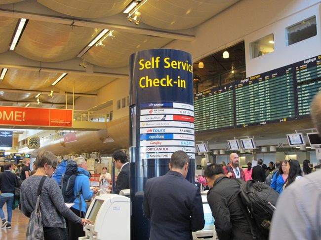 ストックホルム空港に到着。<br /><br />・ｼﾃｨ･ﾀｰﾐﾅﾙ1610-ｽﾄｯｸﾎﾙﾑ空港1715(bus,往復券の残り)