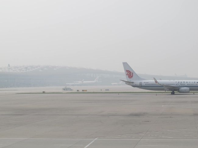 【１８日目】<br />翌朝、北京空港に到着。相変わらず異常なスモッグ(PM2.5)だ。<br /><br />・ｽﾄｯｸﾎﾙﾑ1910-北京+0940(CA912)<br />
