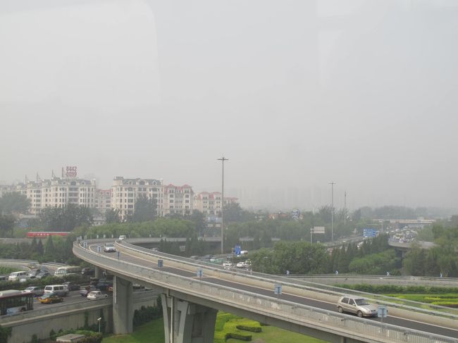 乗り継ぎ時間が６時間半ほどあるので、電車で市内へ<br /><br />