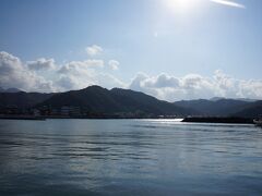 ランチを食べに小浜の港に向かいます。
