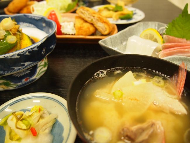 宿の帰ったら夕飯が！！<br />お料理にも力を入れているらしくどれも美味しかったです。<br />酒もすすむ