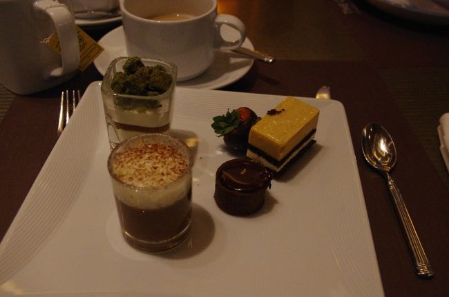 私が取ったチョコ。<br />コーヒーと紅茶も付いてました。