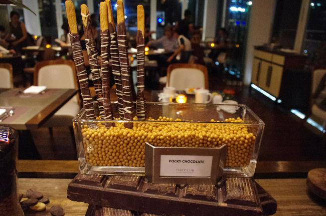 沢山のチョコ③<br />デカポッキー