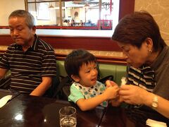 なかなか大人数なので入れるところがなく…
こちらにしました。
定番の中華ですが美味しかったですよ！
