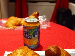 コルマールからナンシー Nancyへは、ストラスブールで乗り換えがあります。

９：３６発の列車に乗るために、わが家にして早起き。買っておいたパンとジュースで朝食をとって・・・。

アルザス地方の村々は、想像通り・・・いや想像していたよりも可愛らしくて、散策するのが本当に楽しかったなぁ〜〜！

