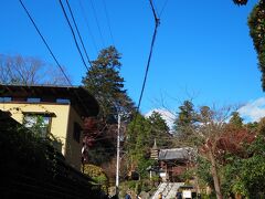 私が鎌倉のお寺で１、２に好きな
覚園寺へと向かいます。