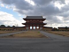 平城京。ここは駐車場も無料で、入場料も無料です。