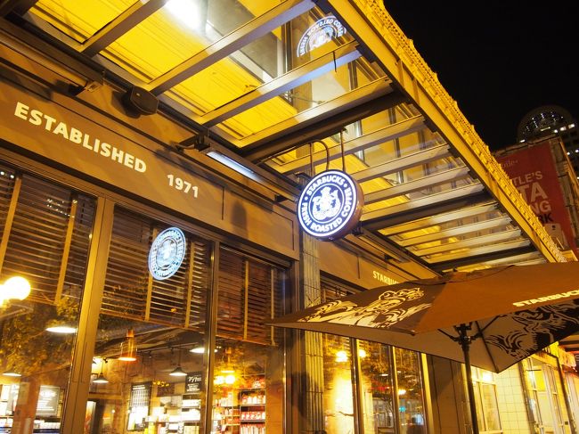 これはパイクプレイスマーケットの斜め前にあるスタバ。<br />ここもおしゃれな雰囲気なので、1号店と間違える人も多いとか・・・(笑)