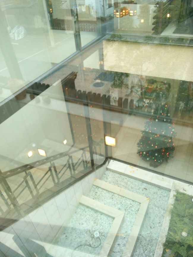 一階は露天ジャグジー付きの部屋<br /><br />部屋指定した二階に行きます