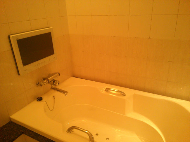 しかもTVが！<br /><br />ジャグジーです<br /><br />もう失神モノです(笑)