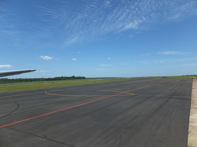 16：10　離陸<br />機内では、オレンジジュースとラスクを頂く。