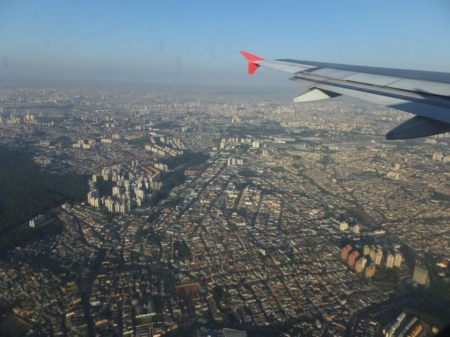 眼下にサンパウロの街が見える。かなり都会だなぁ・・・