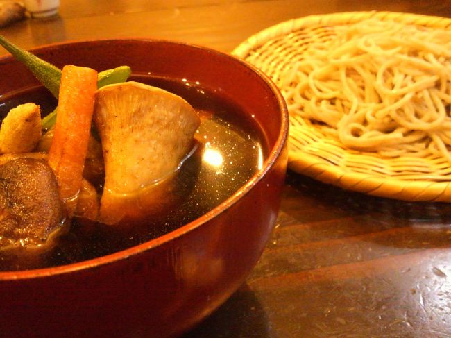 夕食は美味しいお蕎麦、満足満足〜
