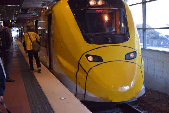 ストックホルムの空港(アーランダ空港)に到着し、アーランダエクスプレスでストックホルム中央駅に向かいます。<br />約20分<br /><br />片道260SEK(約4000円)<br />やはりちょっとお高め