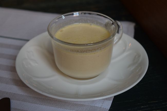 ビシソワーズみたいな冷たいスープがやってきました<br /><br />優しい味です