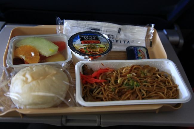 機内食（朝食）<br />　和風焼きそば・