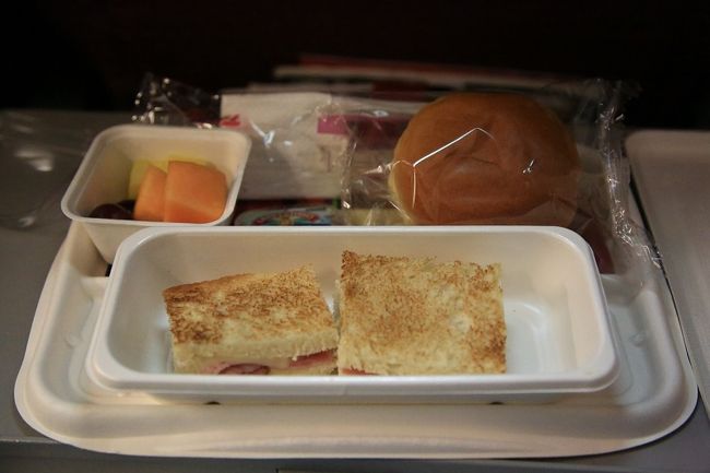 機内食（軽食）<br />　サンドイッチ