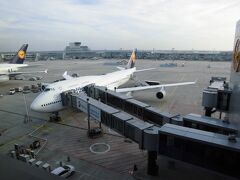 表紙の写真

11月22日（土）
14:20 フランクフルトに到着。
リオデジャネイローフランクフルト間は最新鋭のB747-800ではなく、まだB747-400。サンパウロ線はB747-800なんだけど…