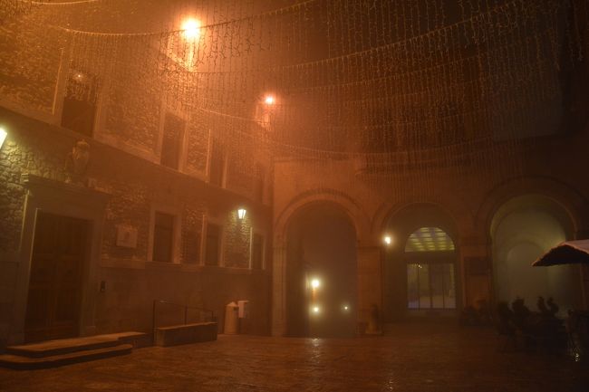 ガリバルディ広場をまずは下に。<br /><br />