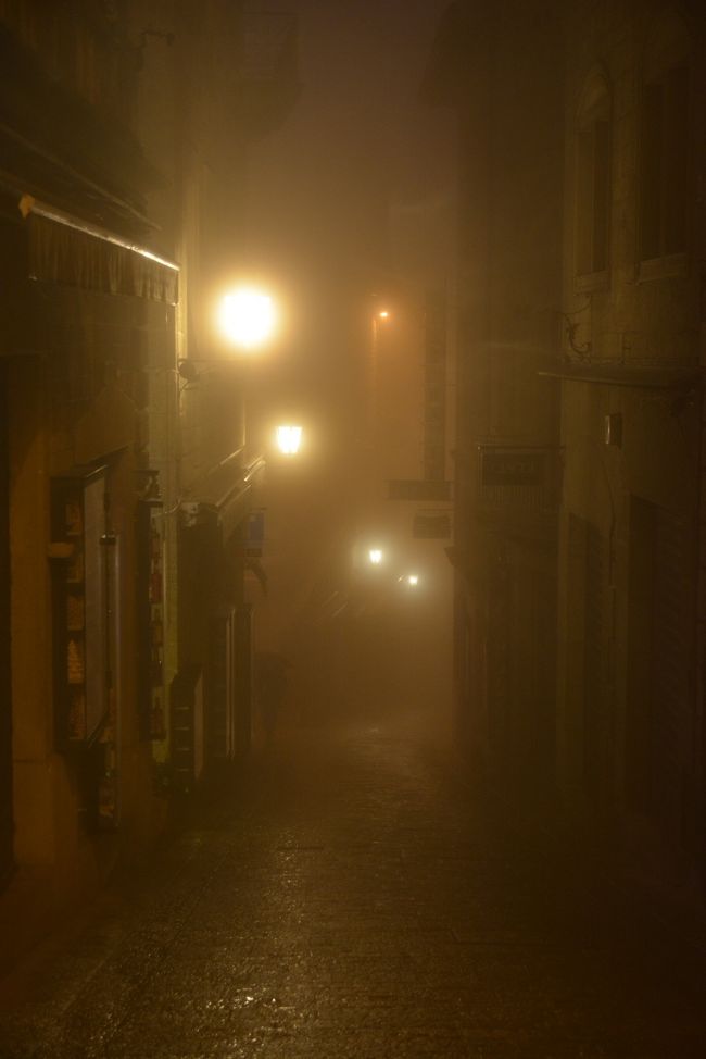 この日、この散歩だけで１００枚目の写真（笑）<br /><br />最終日、ミラノでシャッターが降りなくなるエラーが発生した！<br />まぁ撮り過ぎだな。<br />しかし、失礼に当たるよ。<br /><br />イタリア人は女性に声を掛けないのは失礼にあたるって言うけど。<br />私は、この風景をみて写真に収めないのは失礼に当たると思っている。