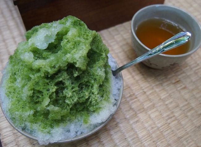 すごく暑かったので赤福氷を注文