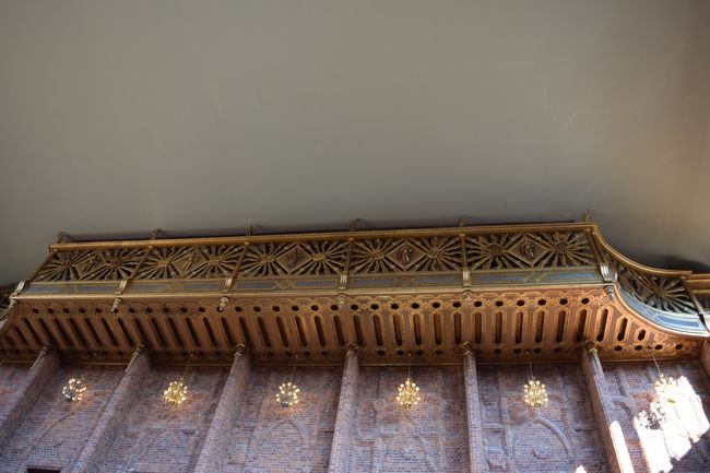 ライトや木彫りの装飾も可愛いです