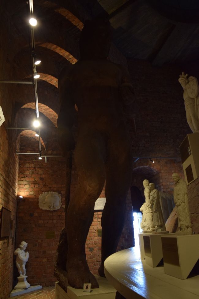 そんなに広くはないので、一通り見るのにそんなん時間はかかりません。