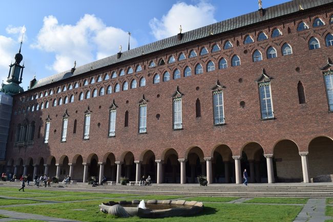 最後にもう一度市庁舎の建物を撮影<br /><br />さてもう少し観光できそうだから、次に行ってみよう！！！