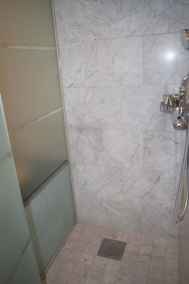 シャワーブース