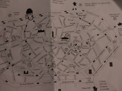 モンスのインフォでもらった地図は特に観光名所の説明はなく、どちらかというと駐車場案内。