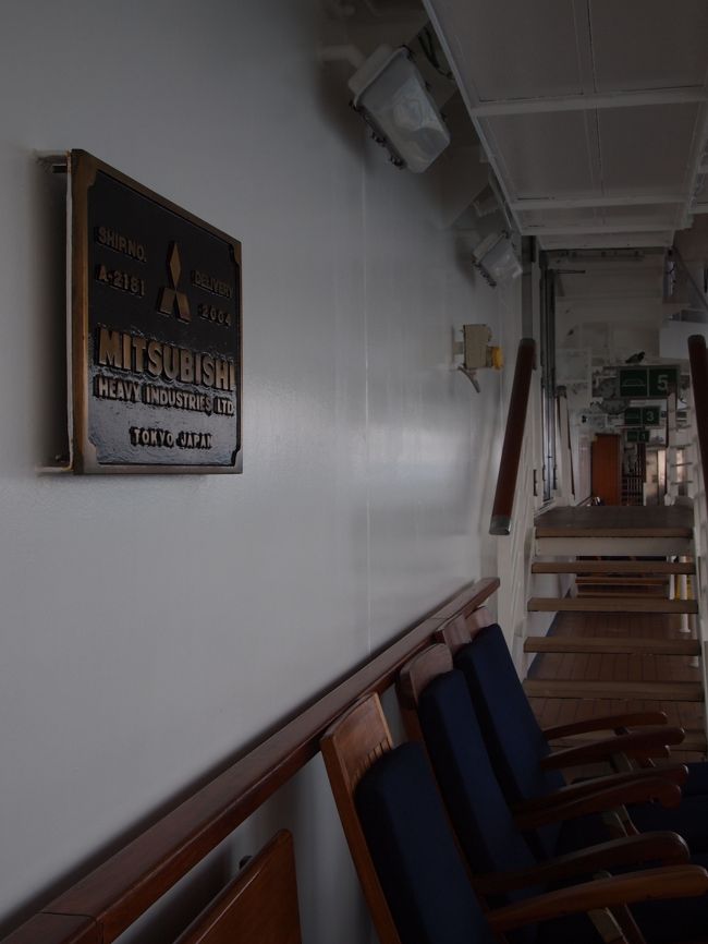 船内散策はよいエクササイズ。