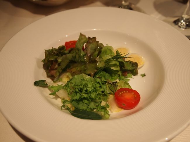 「ミックス・グリーンと鶉の卵のサラダ」