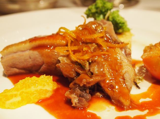 私はメインだけアラカルトから選択。<br />「ダックのオレンジ煮」