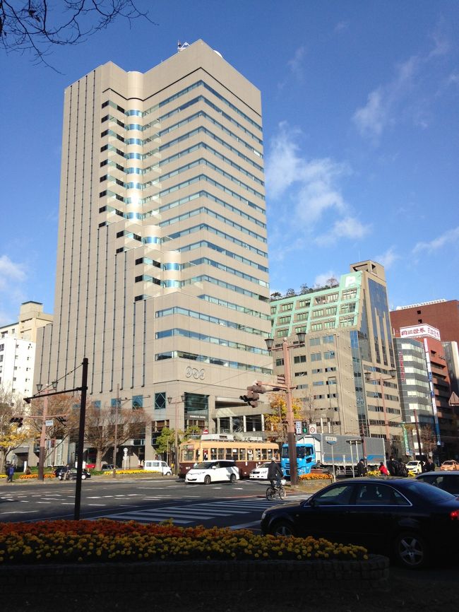 10:00前にチェックアウトし、歩いて広島駅に向かう。<br />NHK広島放送局のビル。