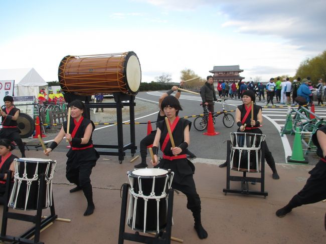 平城宮跡<br />朱雀門にやってきました。