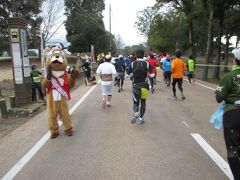 東大寺大仏前から
奈良公園前を行きます。
