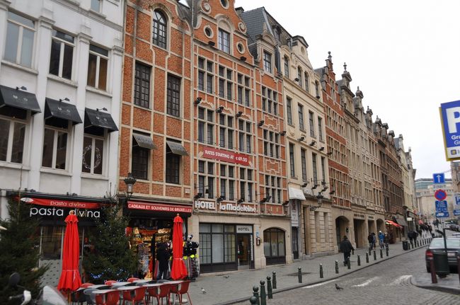 ギルドハウスが並ぶ