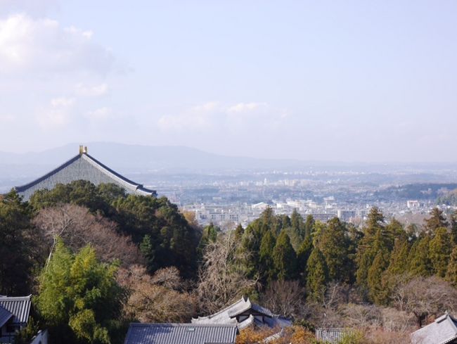二月堂から見た、東大寺と奈良市街