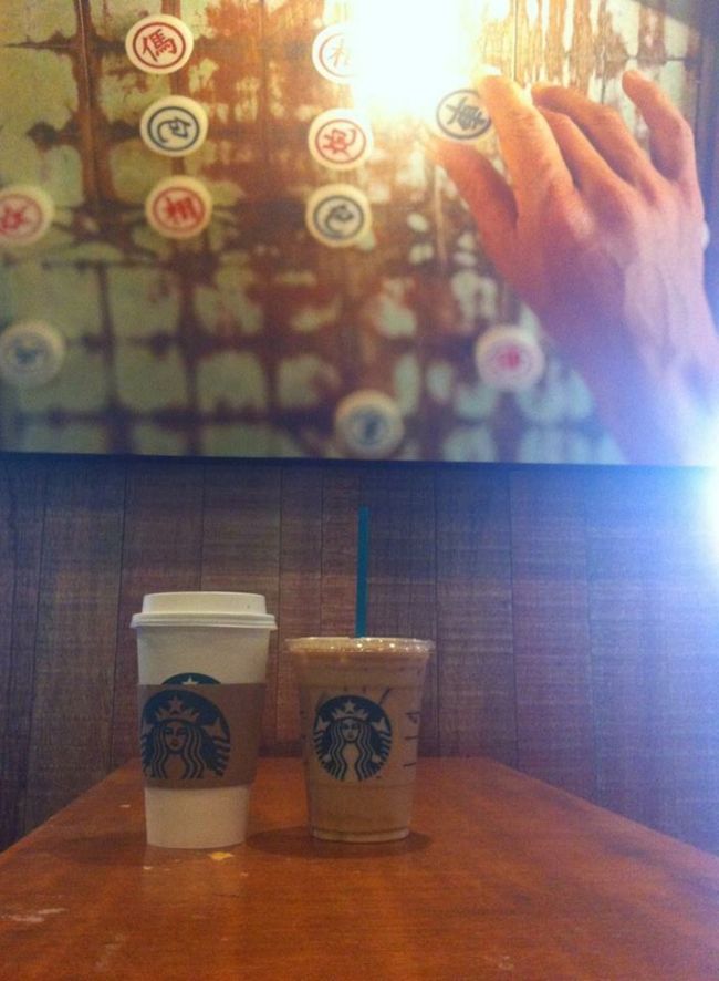 朝食はスタバでとりました。<br />ショートサイズでもこのサイズ！<br />シンガポールでもスタバに行きましたが、日本と同じだったので、マレーシアだけ大きいサイズみたいです。