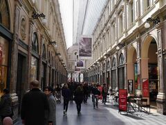 ギャルリー サンチュベール 
ヨーロッパ最古のショッピングギャラリー　名だたるチョコレート屋さんが軒を並べる