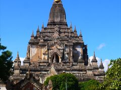 続いてゴドーパリィン寺院。