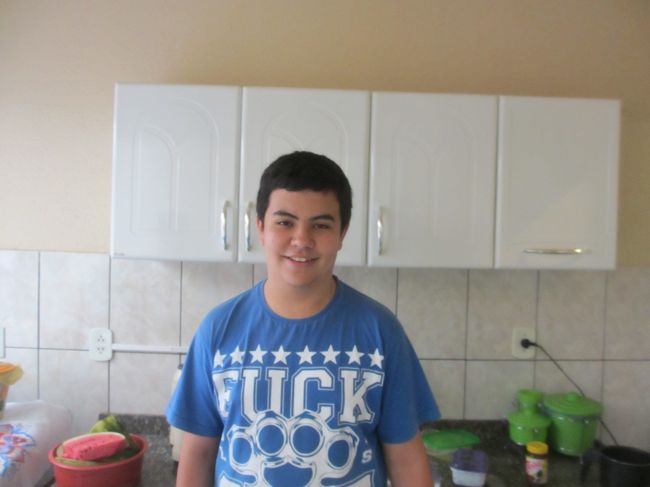 彼は弟１５歳、一緒に来てくれた<br />　彼とは去年リオデジャネイロに行って<br />　　一緒にストリートナンパをした間柄である<br /><br />この２人には来年のカルナバルを一緒に行こうと約束した<br />　即答でOKと言ってた